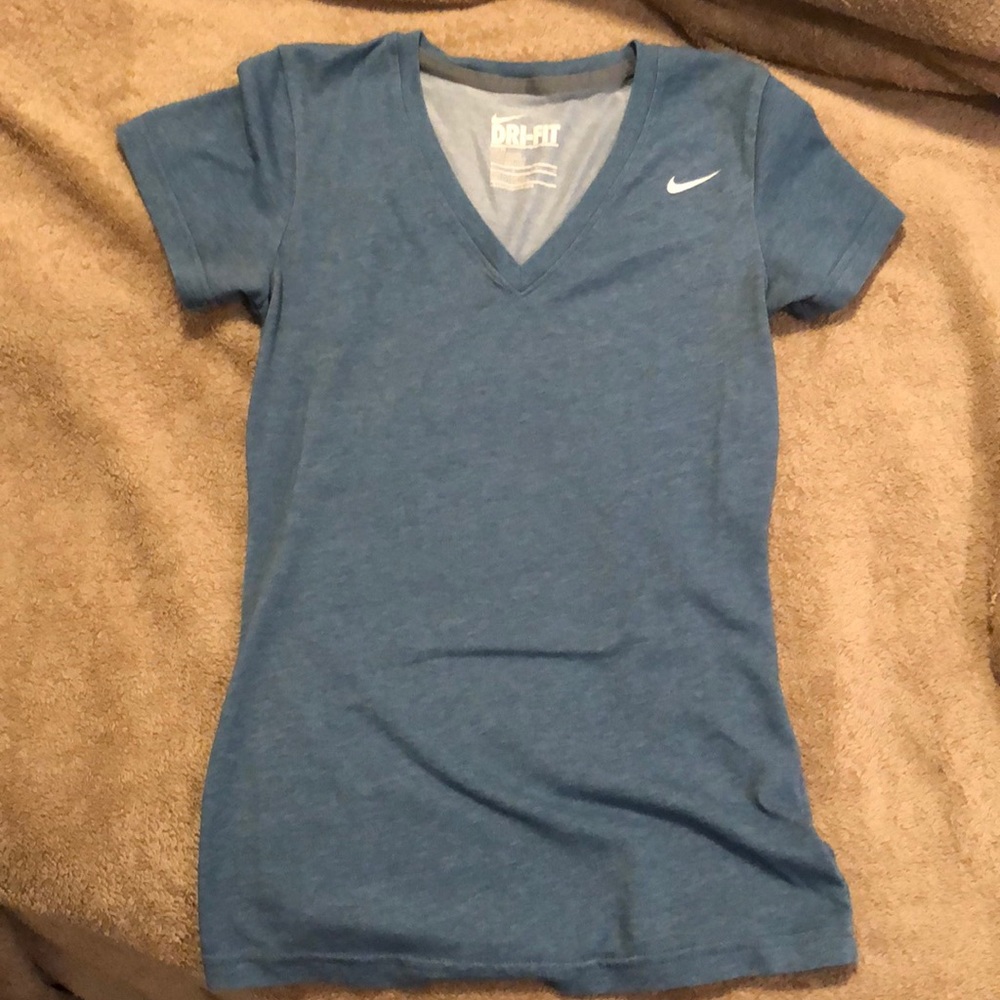 Nike Slim Fit Workout Top